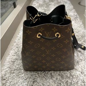 Beautiful bag! Only used once! Serious inquiries only.